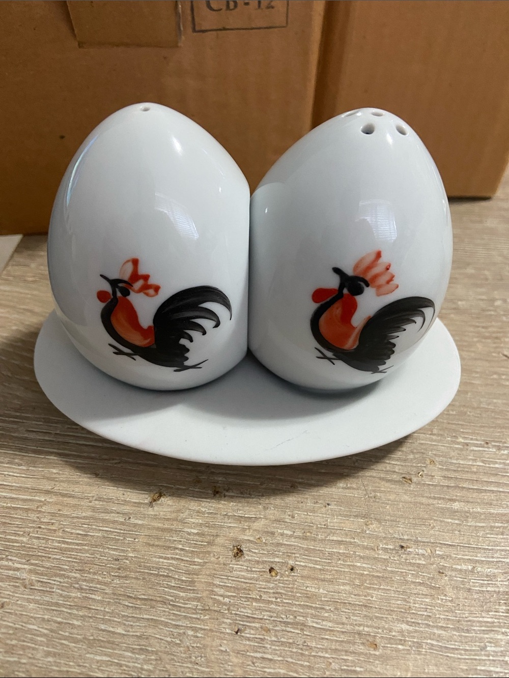 Vintage White Hand-painted Rooster Porcelain Salt and Pepper Shaker Set